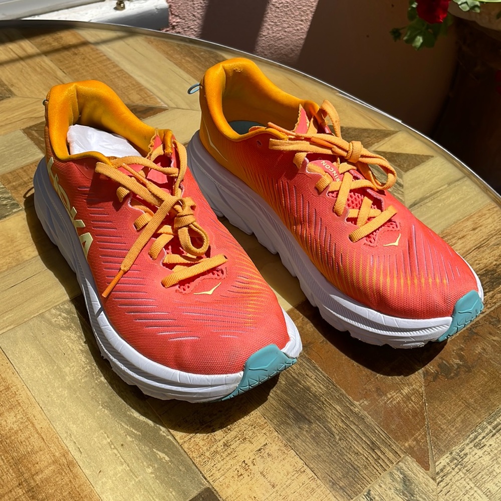 HOKA RINCON 3 - Womens Running Shoes - SIZE 8